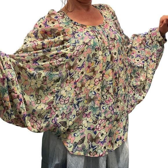 Blouse butterflies over size - Picture 2 of 3